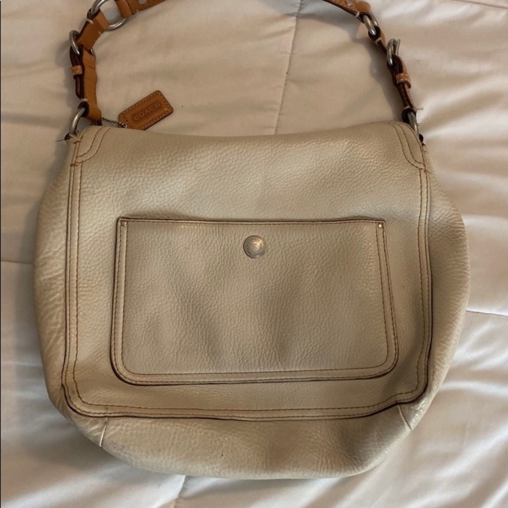 Beautiful Coach Beige leather hobo bag with blue lining